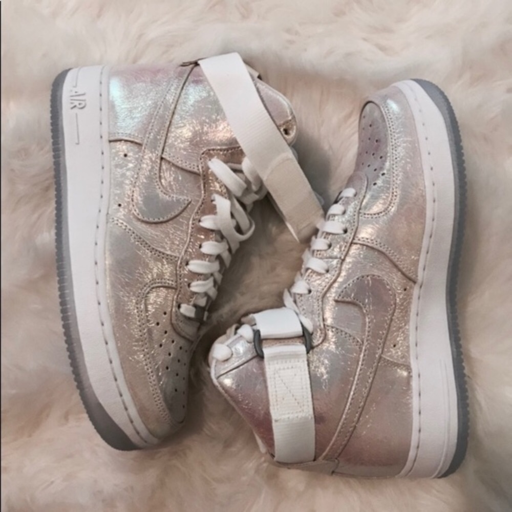 Women Nike Air Force 1 hi QS